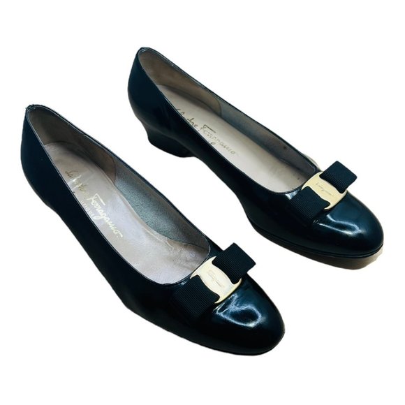 Salvatore Ferragamo Shoes - Salvatore Ferragamo Lillaz New Bone Calf Patent Leather Pumps Gold Logo 9.5AA
